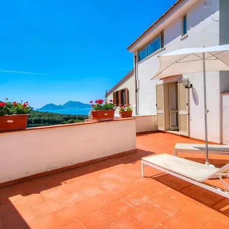 Alojamento de Acomodação e Pequeno-almoço Lorelei Massa Lubrense