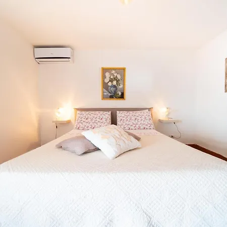 Lorelei Bed & Breakfast *